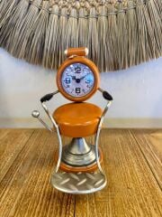 Sarı Koltuklu Masa Saati